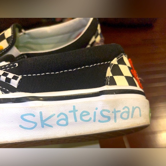 Vans Slip on Men’s 7.5 skateistan shoe black white checkered patches - Picture 5 of 7